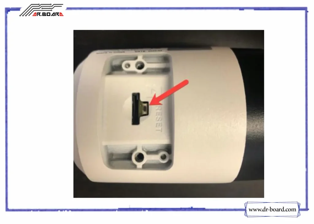 دکمه ریست دوربین