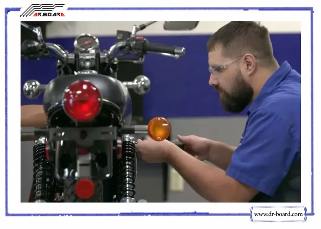 درآمد تعمیرکار موتورسیکلت